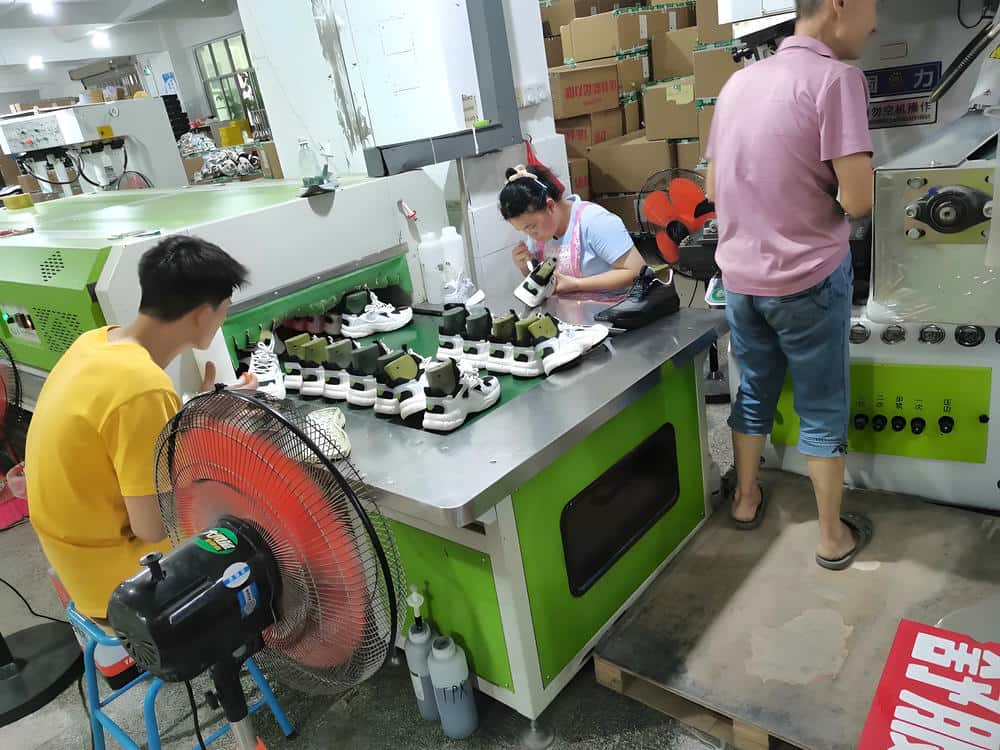 running shoes manufacturer